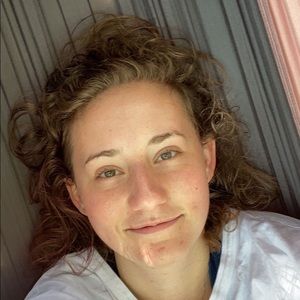 Meet your Posher, Liana